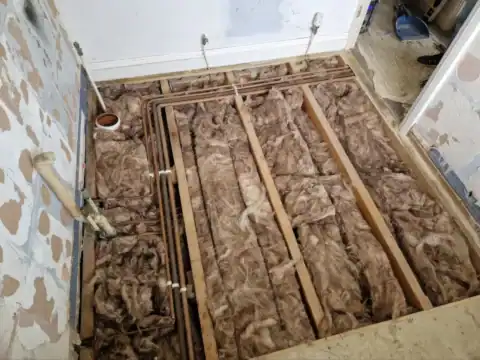 Full Bathroom Refurbishment With New Flooring Da 07