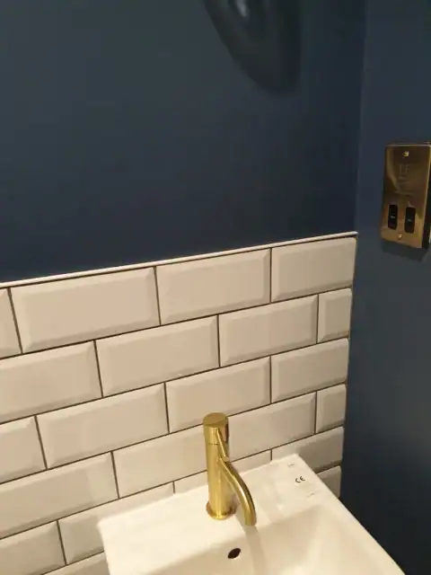 Full Shower Room Refit Sg 03