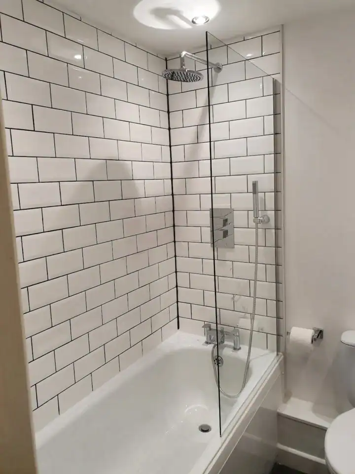 Shower Tiling Refurbishment Lw 06